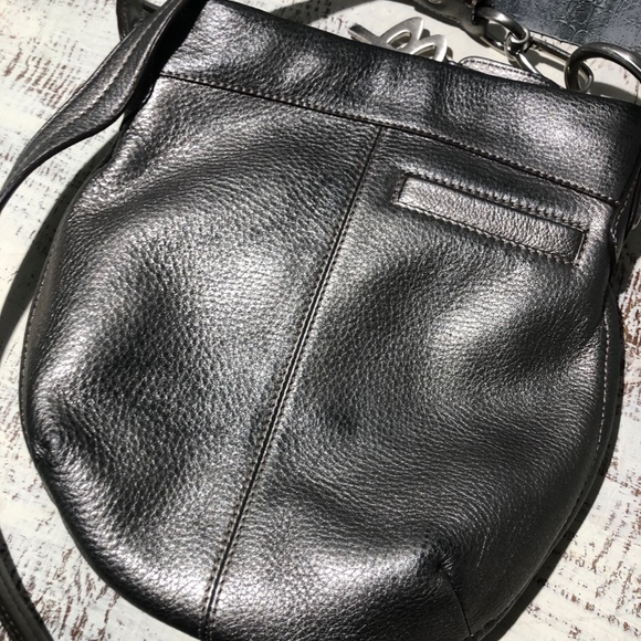 B. Makowsky (flaw) Crossbody Purse Metalli… - Picture 7 of 8